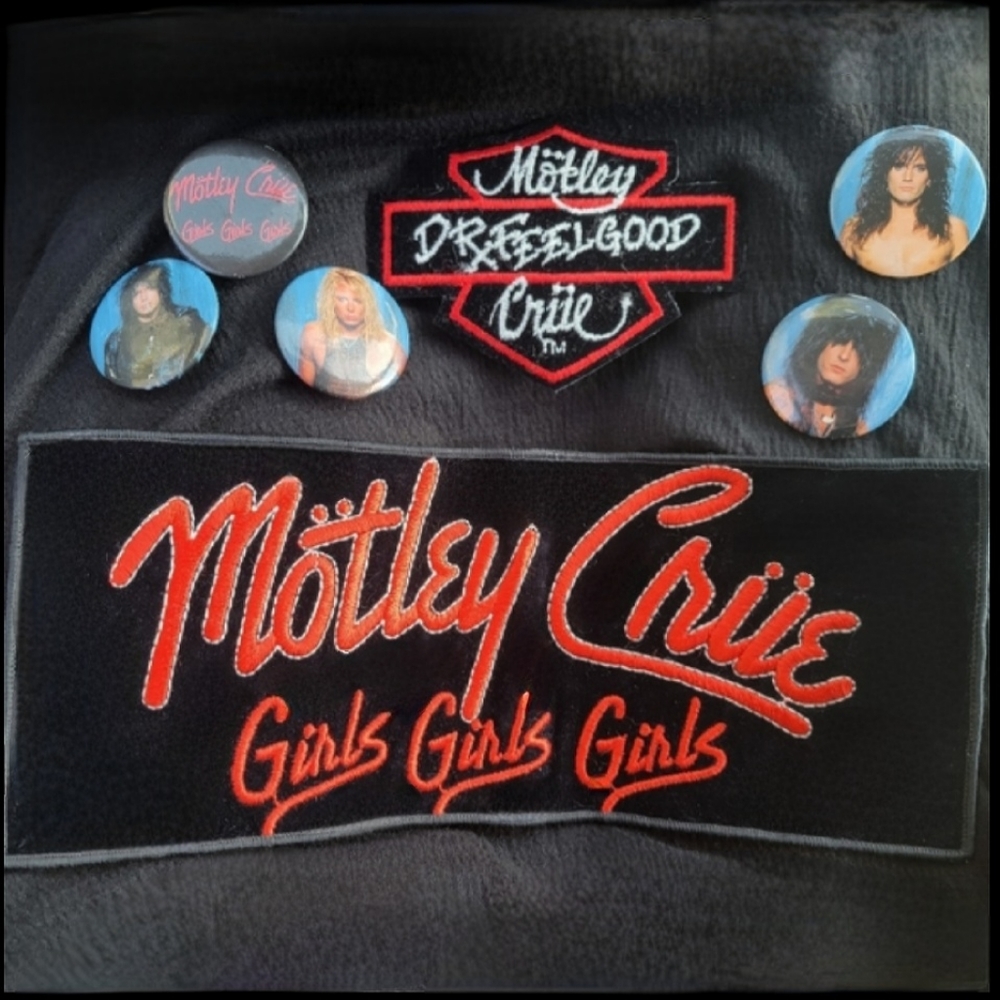 Vtg 80s Motley Crue rock band memorabilia iron  patches button pins bundle rare